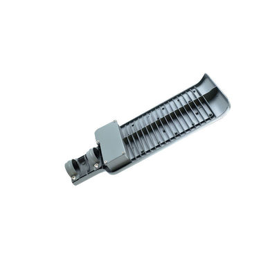 Op maat gemaakte aluminiumslijpgeleide behuizing met hoge precisie zilveren kleur
