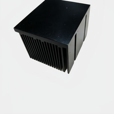 Op maat gemaakte lichtgewicht aluminium warmtebak 6000 serie met lange duurzaamheid Gemakkelijk te installeren