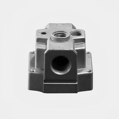 Op maat gemaakte aluminium gietstukken voor auto-onderdelen Hoog productie-efficiëntie en sterke corrosiebestendigheid