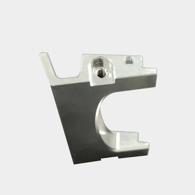 Op maat gemaakte CNC-bewerkingsonderdelen Commercieel aluminium voorpaneel Uitstekende slagvastheid en corrosiebestandheid