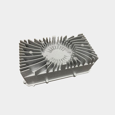 Op maat gemaakte verwerking Aluminium legering Radiator behuizing onderdelen Hoogdruk gieten voor warmteverlies