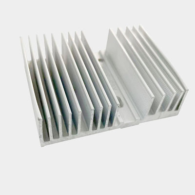 Corrosiebestendige aluminiumprofiel warmteput Aluminium extrusie warmteput met efficiënte warmteafvoer